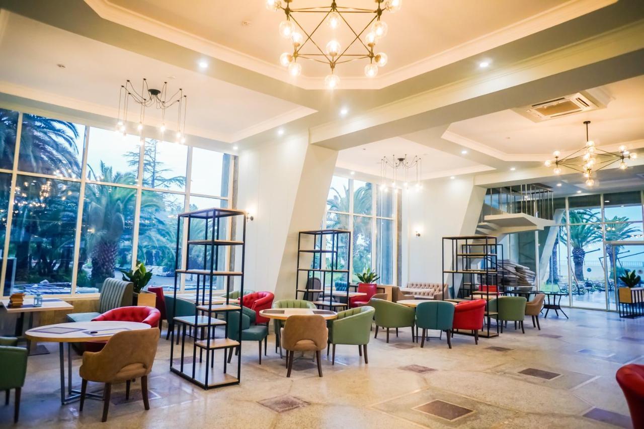 Amza Park Hotel Gagra Exterior photo