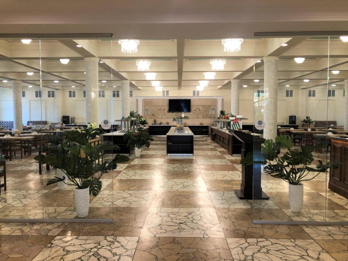Amza Park Hotel Gagra Exterior photo