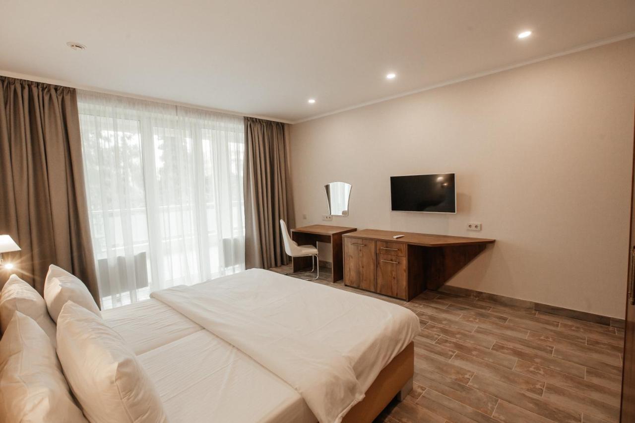 Amza Park Hotel Gagra Exterior photo