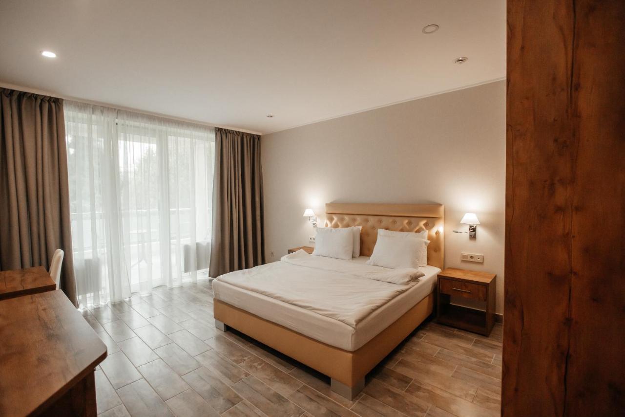 Amza Park Hotel Gagra Exterior photo