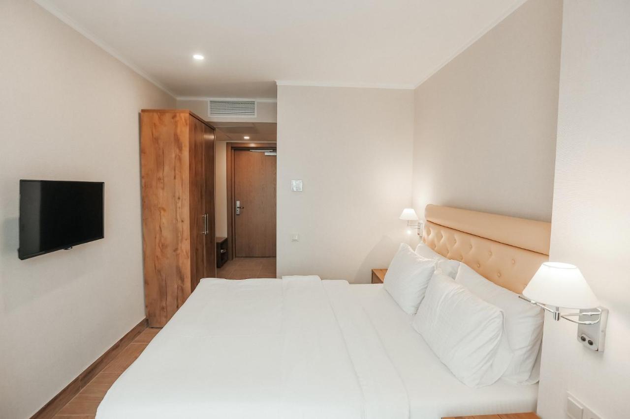 Amza Park Hotel Gagra Exterior photo