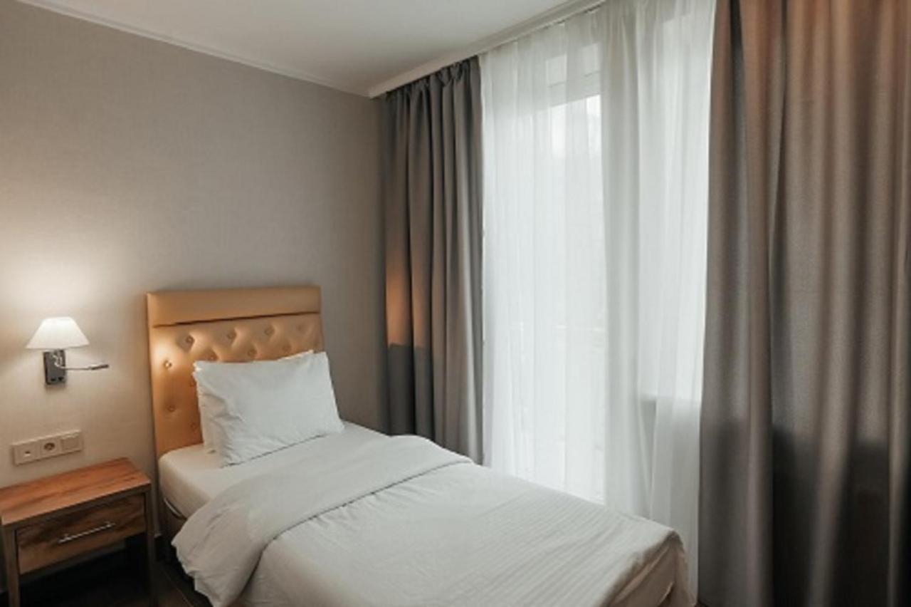 Amza Park Hotel Gagra Exterior photo