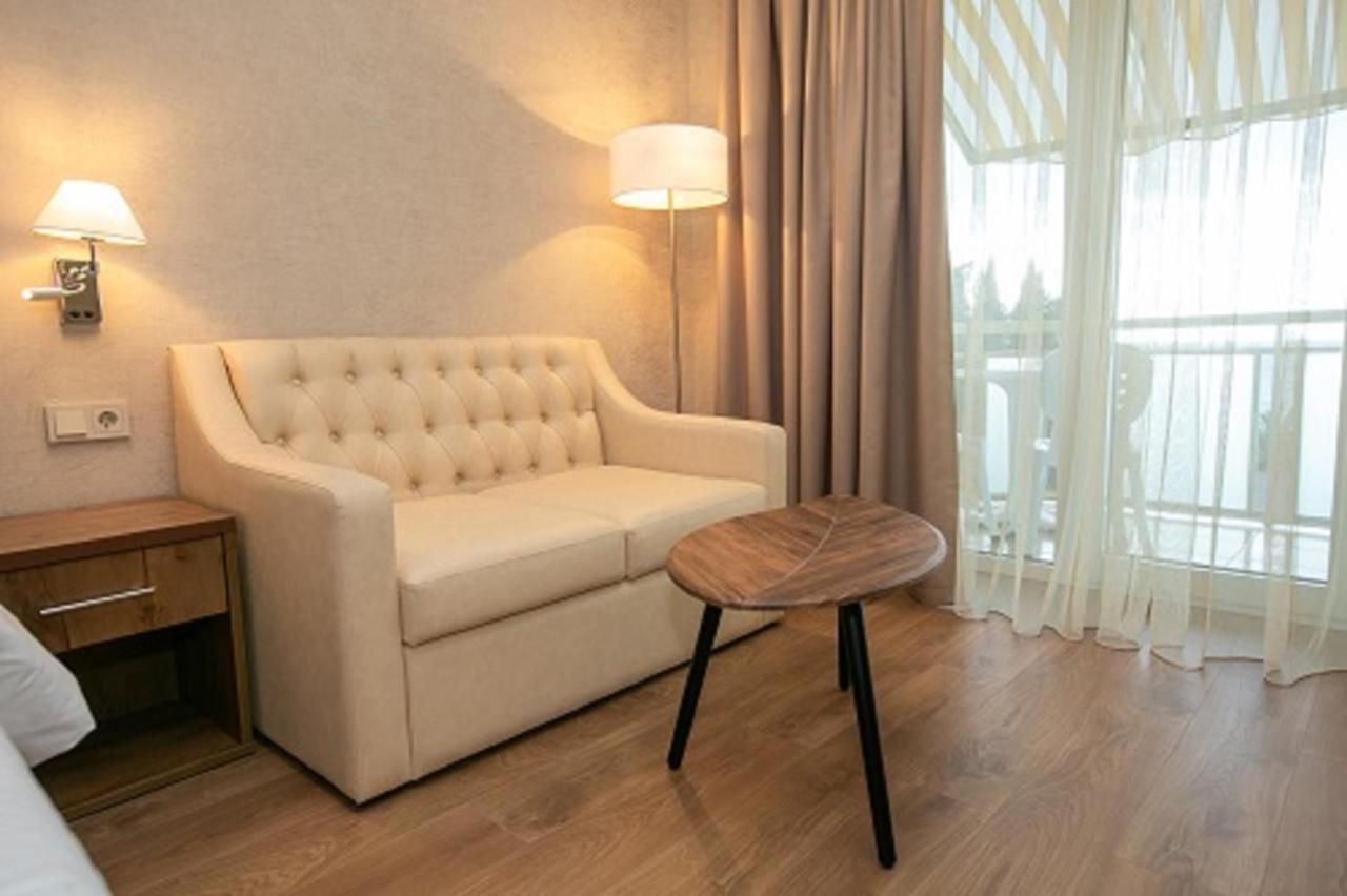 Amza Park Hotel Gagra Exterior photo