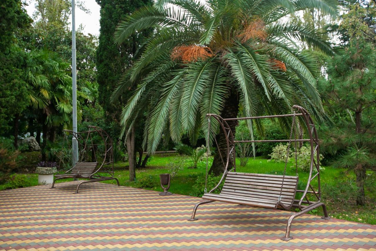Amza Park Hotel Gagra Exterior photo